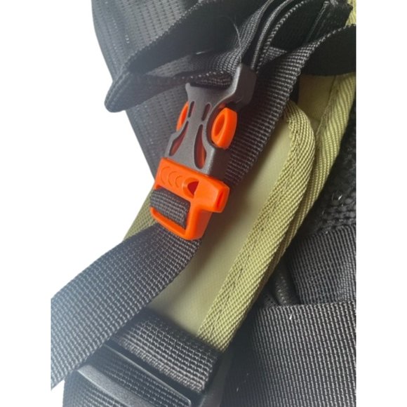 2L Hydration Backpack Olive Green. Removable Water Bladder. Straps with whistle - Picture 5 of 12